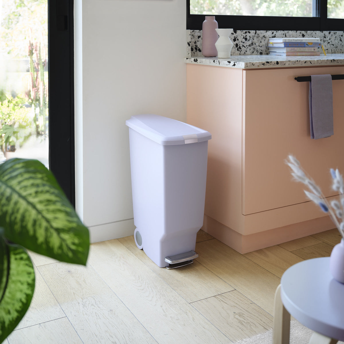 40L Slim Hybrid Step Can